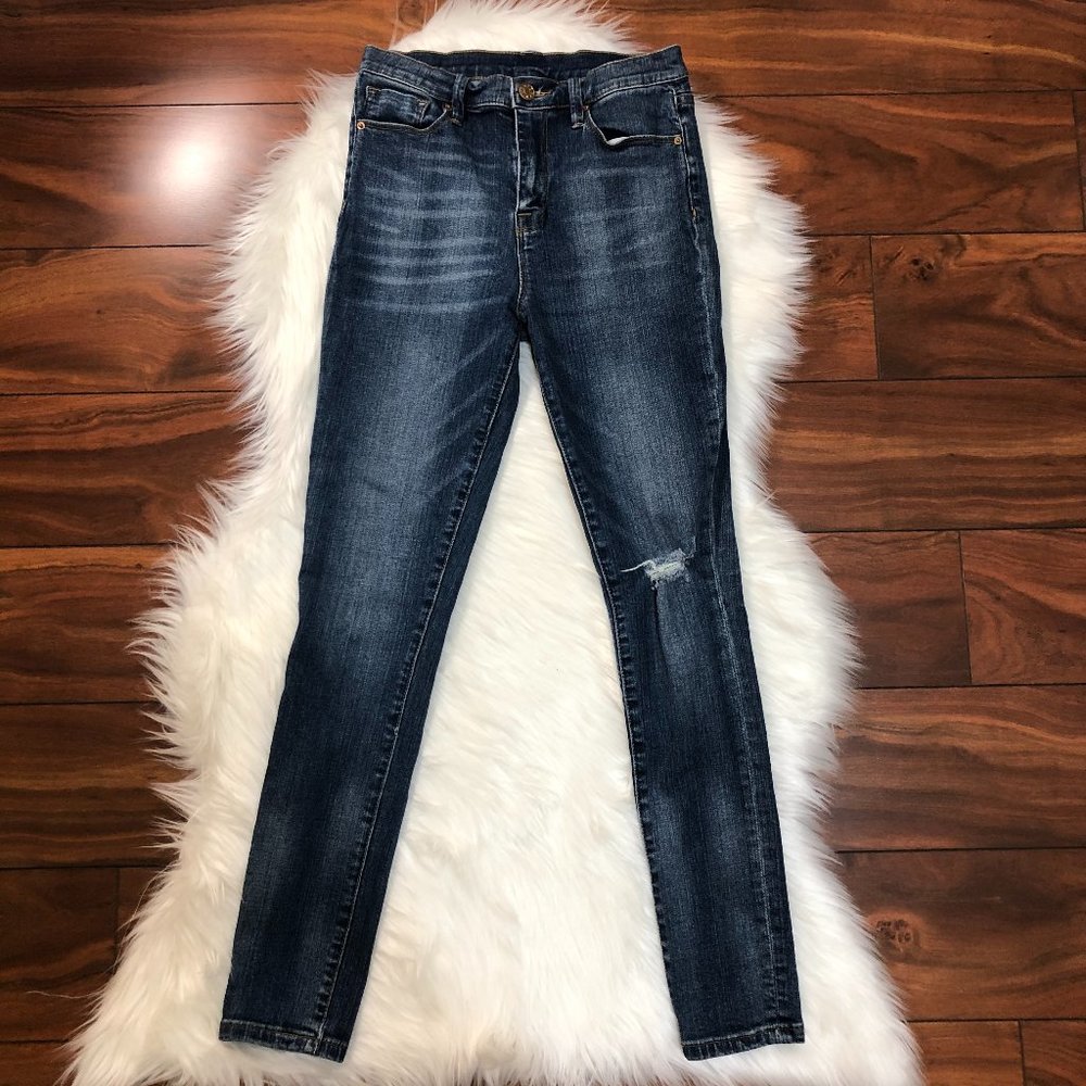 BDG Twig High Rise Distressed Skinny Jeans 26